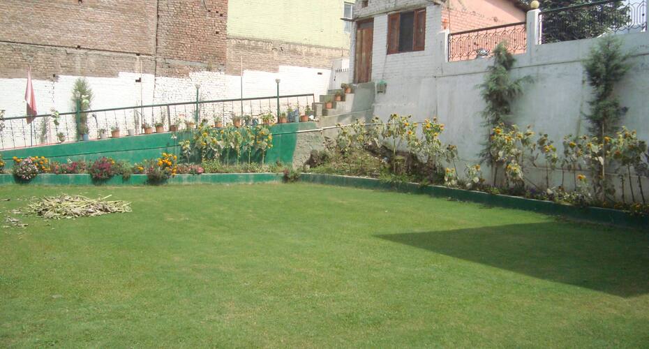 Hotel National, Srinagar 5